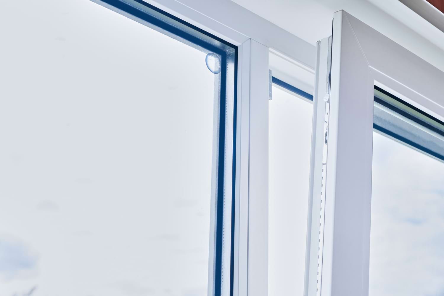 Les Technologies Modernes Utilisées par les Fabricants de Fenêtres PVC